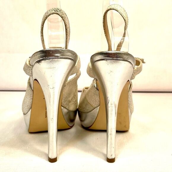 WHITE AND SILVER ANKLE STRAP w PEEP TOE 5” SILVER SPIKE HEELS SIZE 8.5 by INC - Picture 3 of 5